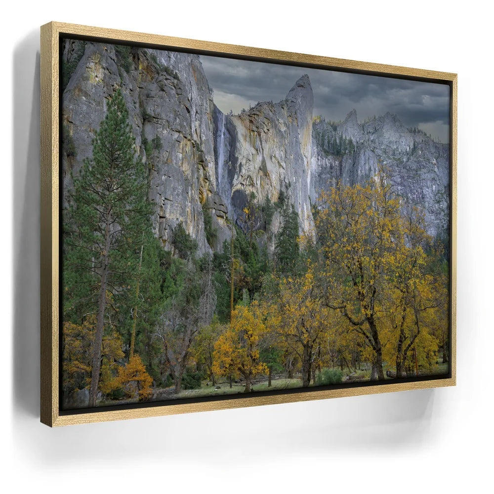 Featured image 7 for Autumn Glow Bridalveil Fall Yosemite