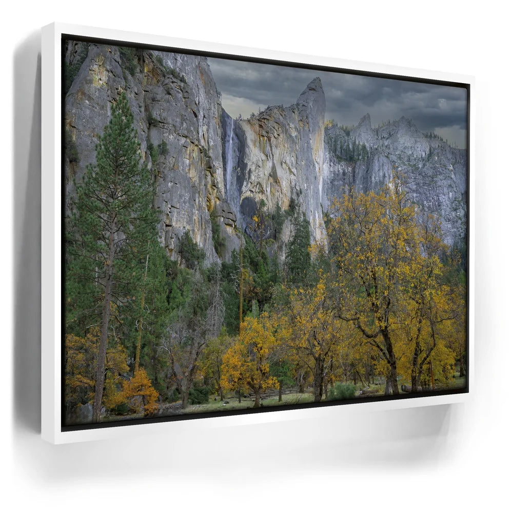 Featured image 6 for Autumn Glow Bridalveil Fall Yosemite