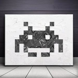 Black & White Space Invader