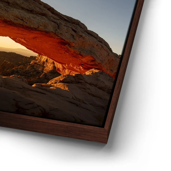 Featured image 15 for Catching Fire - Mesa Arch, Canyonlands NP, Utah