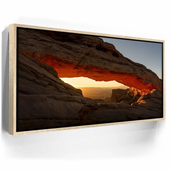Featured image 10 for Catching Fire - Mesa Arch, Canyonlands NP, Utah