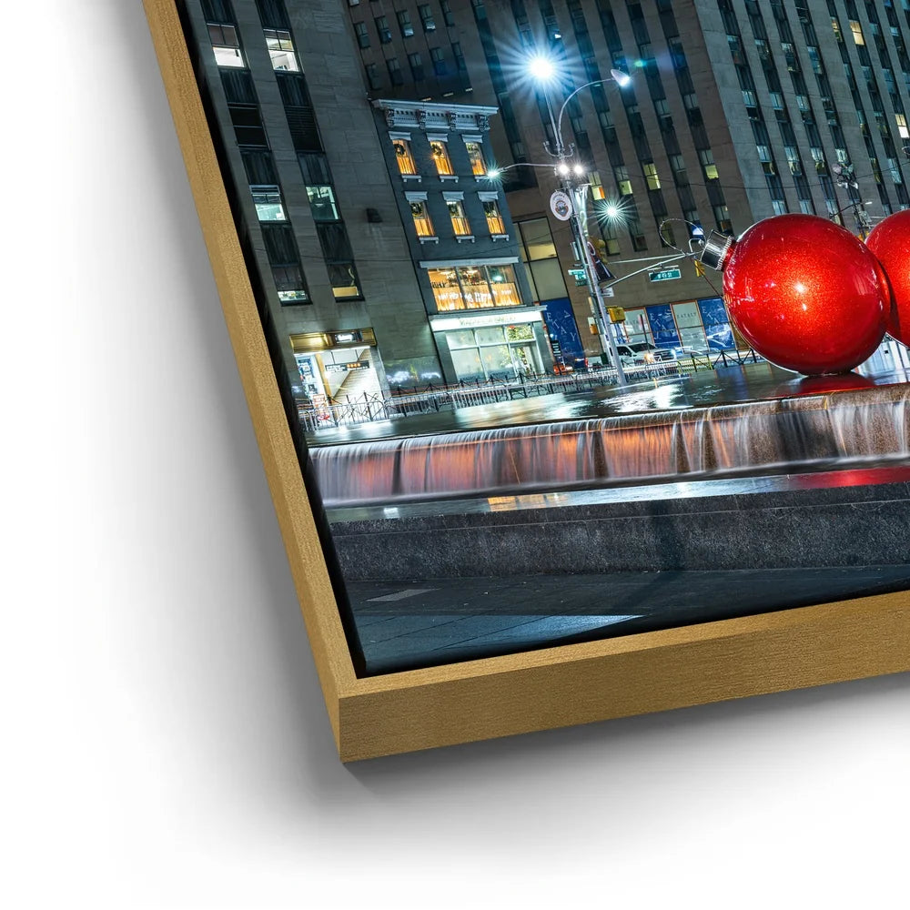 Featured image 12 for Christmas Decorations In Front Of Radio City Music Hall, New York City
