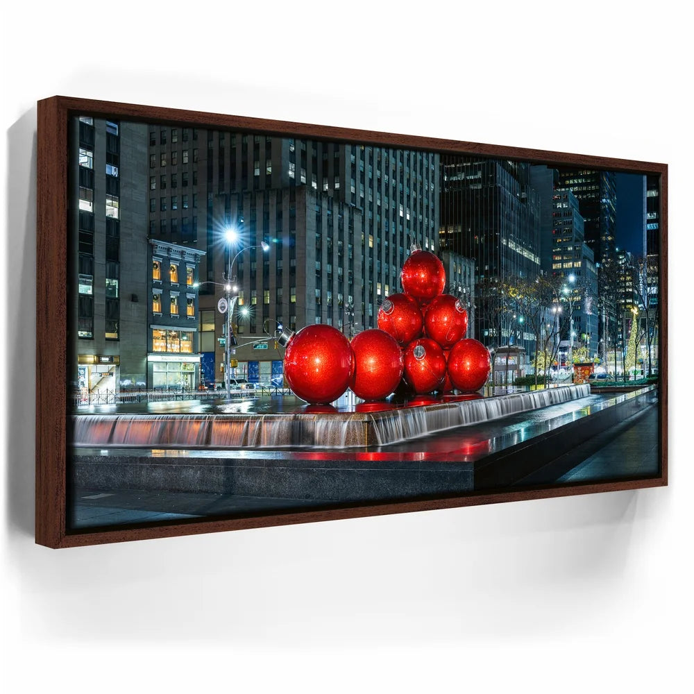 Featured image 10 for Christmas Decorations In Front Of Radio City Music Hall, New York City