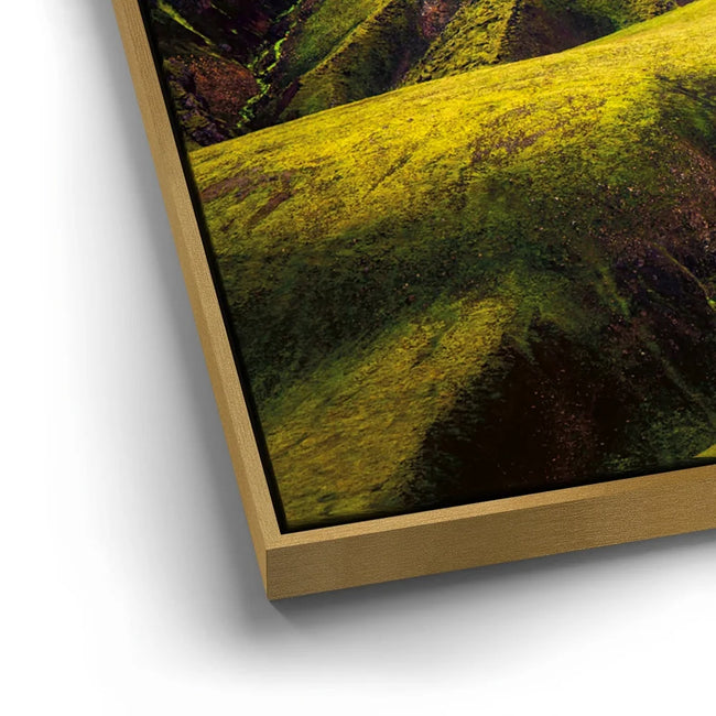 Featured image 12 for Colorful Icelandic Wilderness