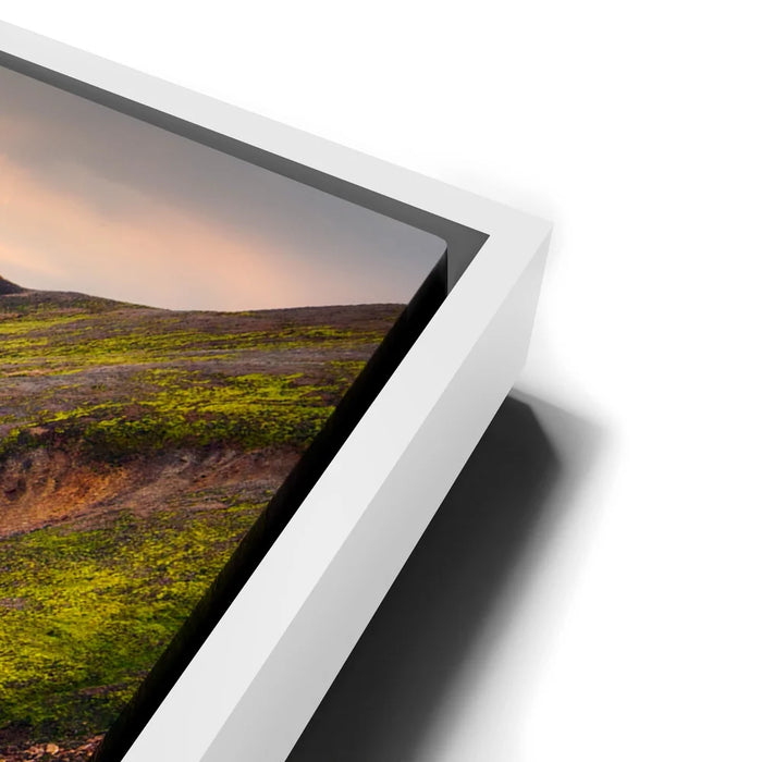 Featured image 14 for Colorful Icelandic Wilderness