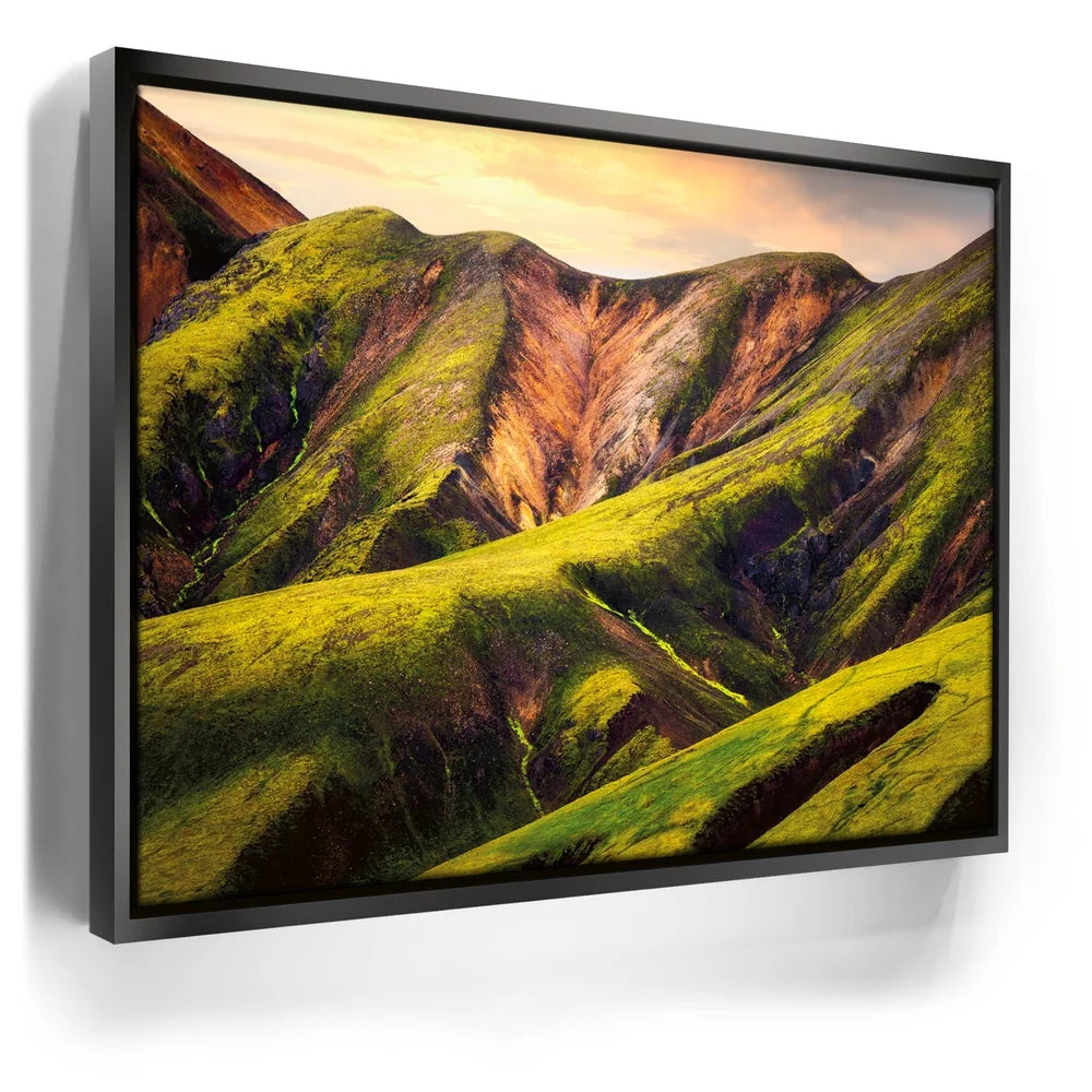 Featured image 5 for Colorful Icelandic Wilderness