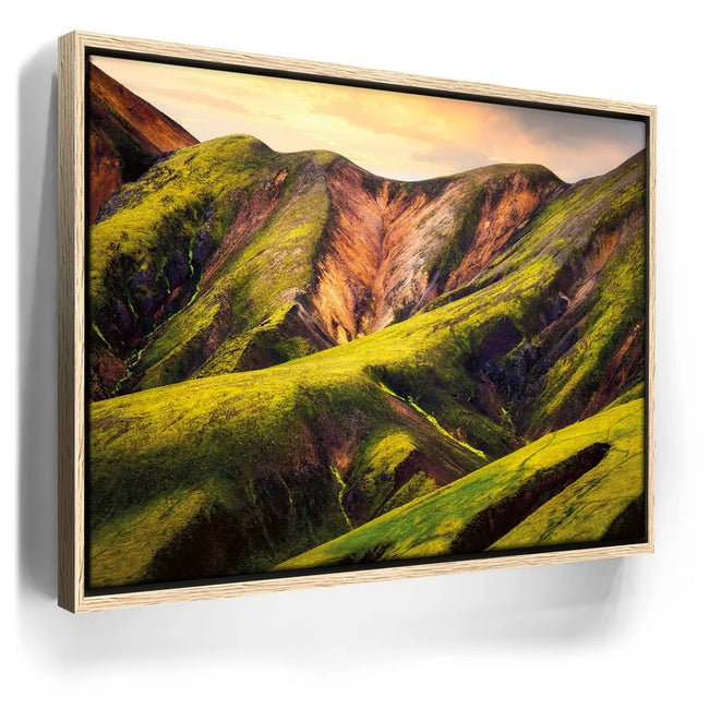 Featured image 9 for Colorful Icelandic Wilderness