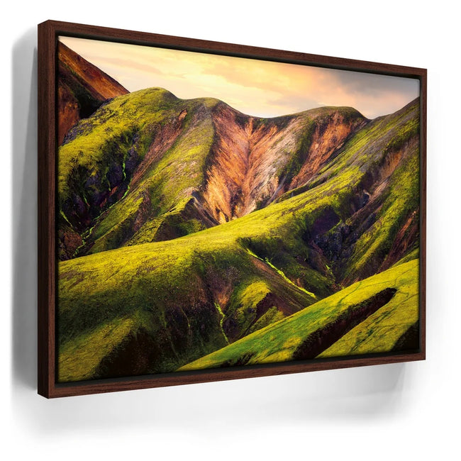 Featured image 10 for Colorful Icelandic Wilderness