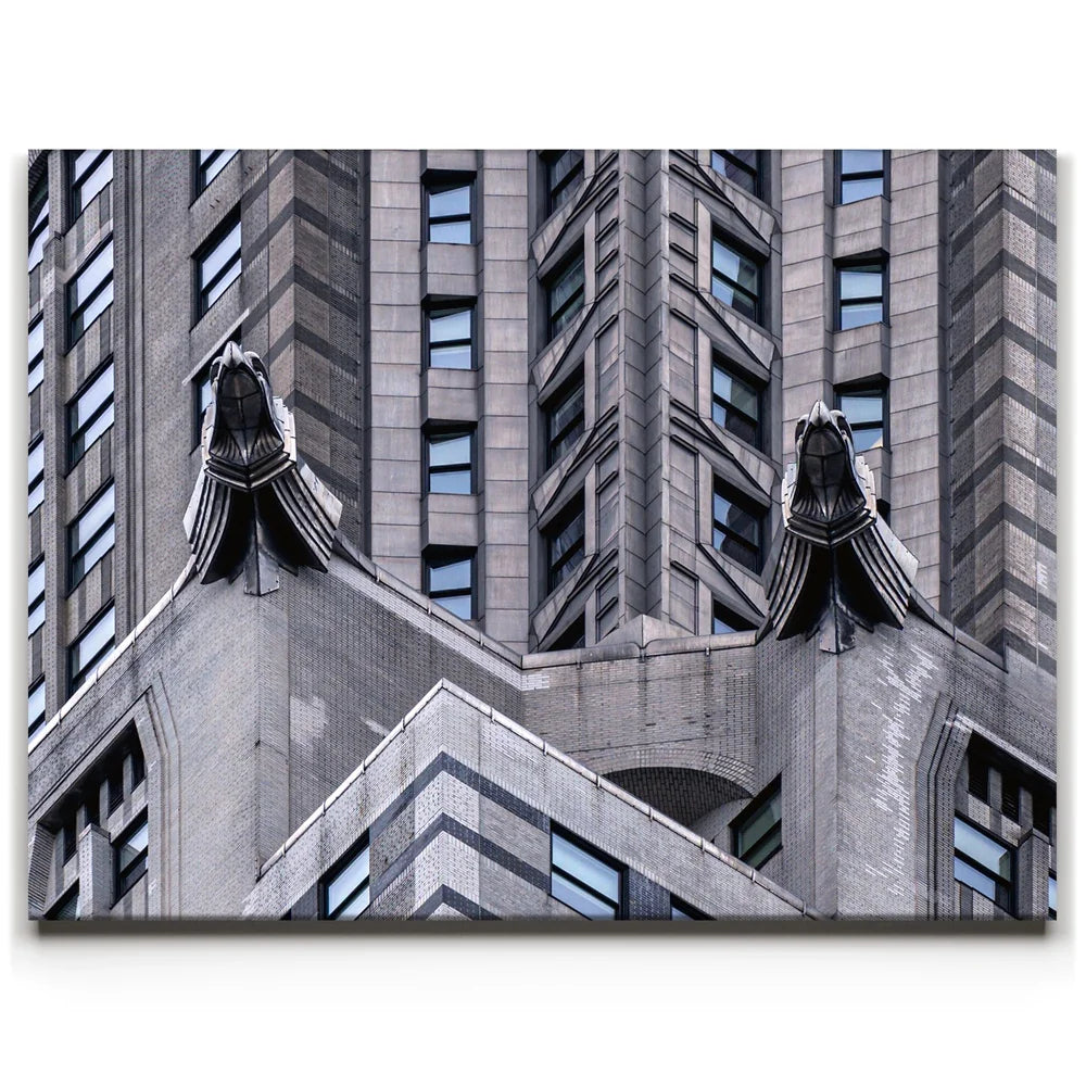 Featured image 1 for Eagles On The Top Of Chrysler Building Closeup