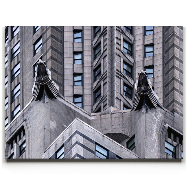 Featured image 1 for Eagles On The Top Of Chrysler Building Closeup