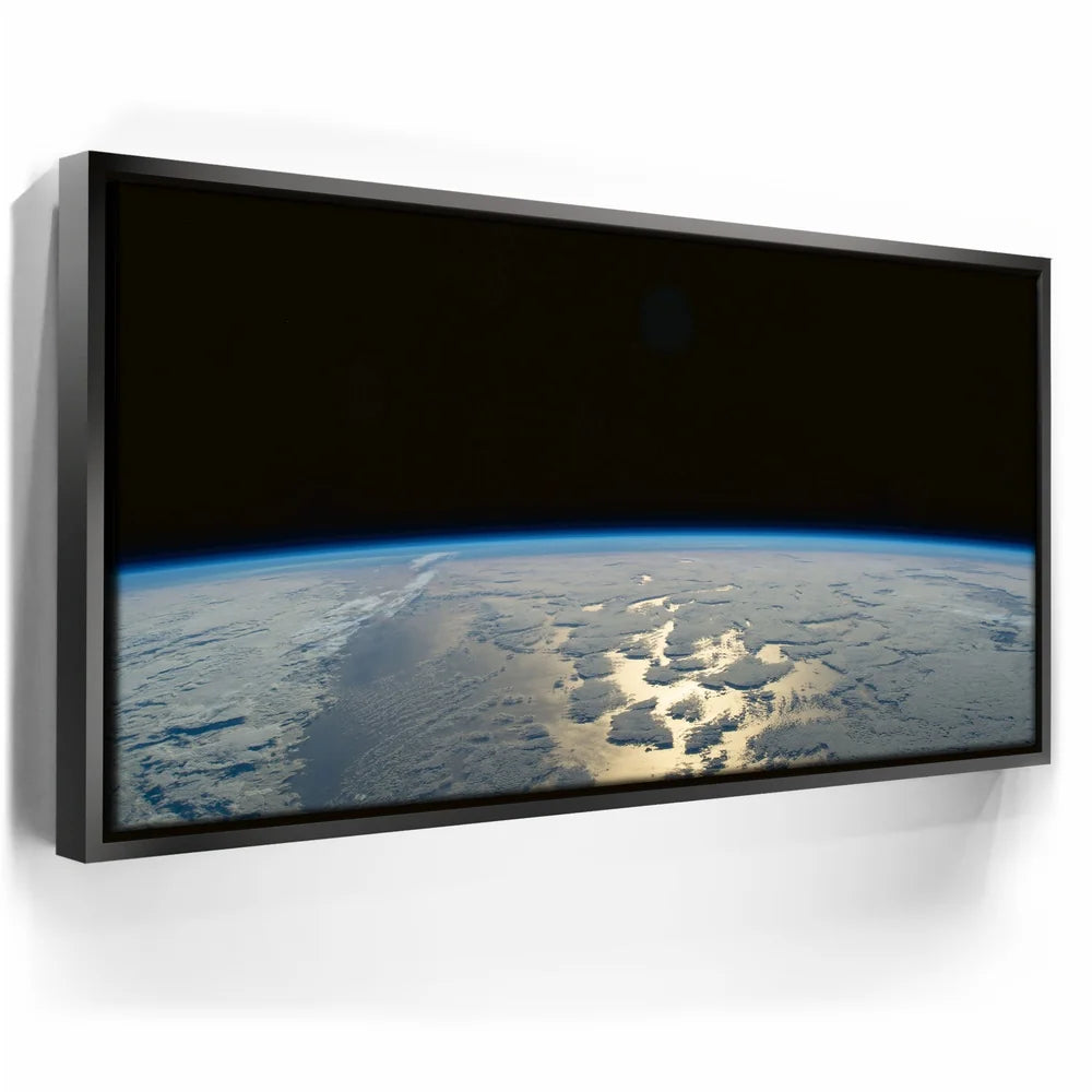 Featured image 5 for Earth's thin blue atmosphere