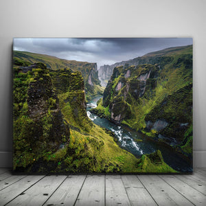 Fjarrgljfur Green Canyon - Iceland