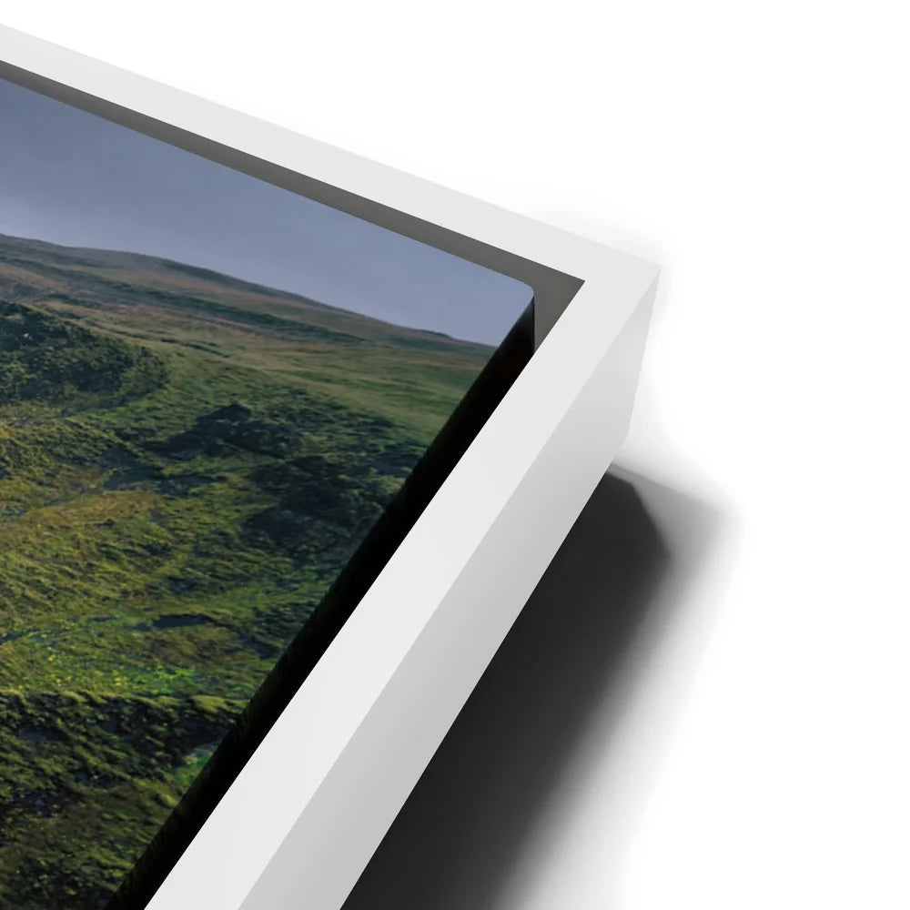 Featured image 13 for Fjarrgljfur Green Canyon - Iceland