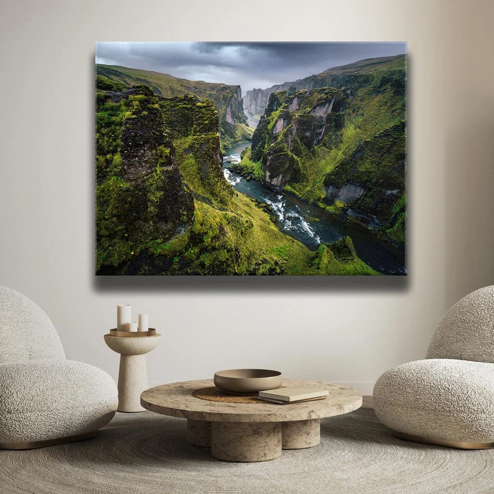 Featured image 2 for Fjarrgljfur Green Canyon - Iceland