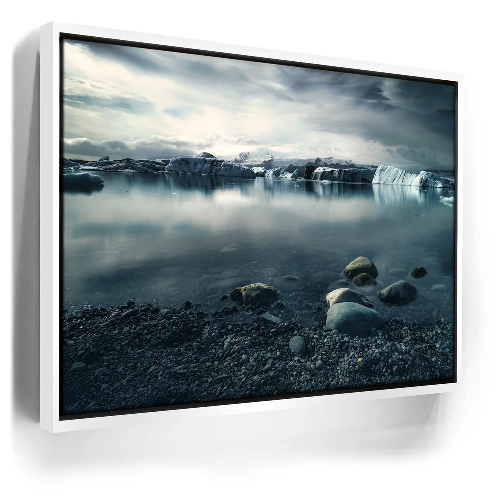 Featured image 6 for Frozen Serenity - Iceland