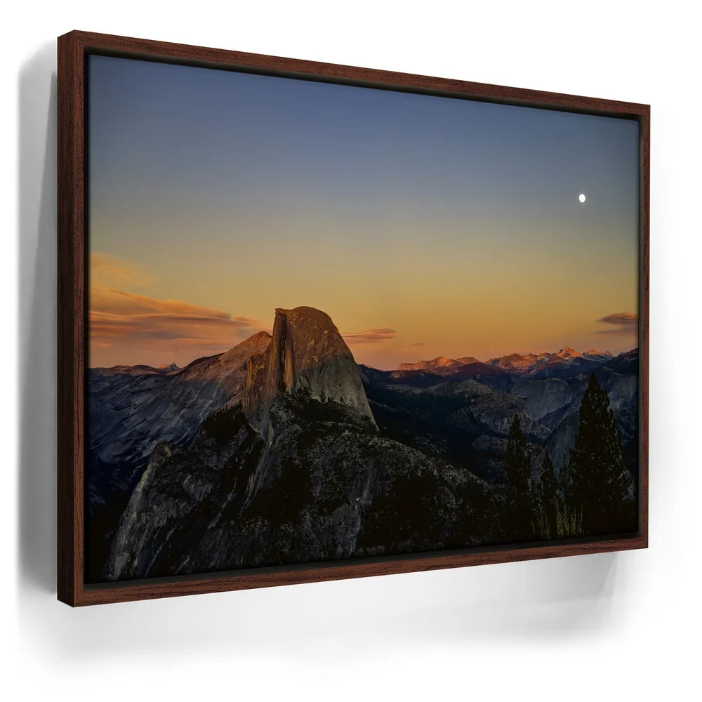 Featured image 10 for Full moon at Half Dome Yosemite National Park
