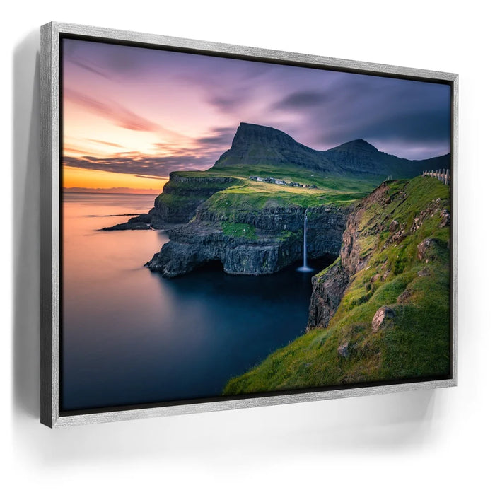 Featured image 8 for Gásadalur - Sunset