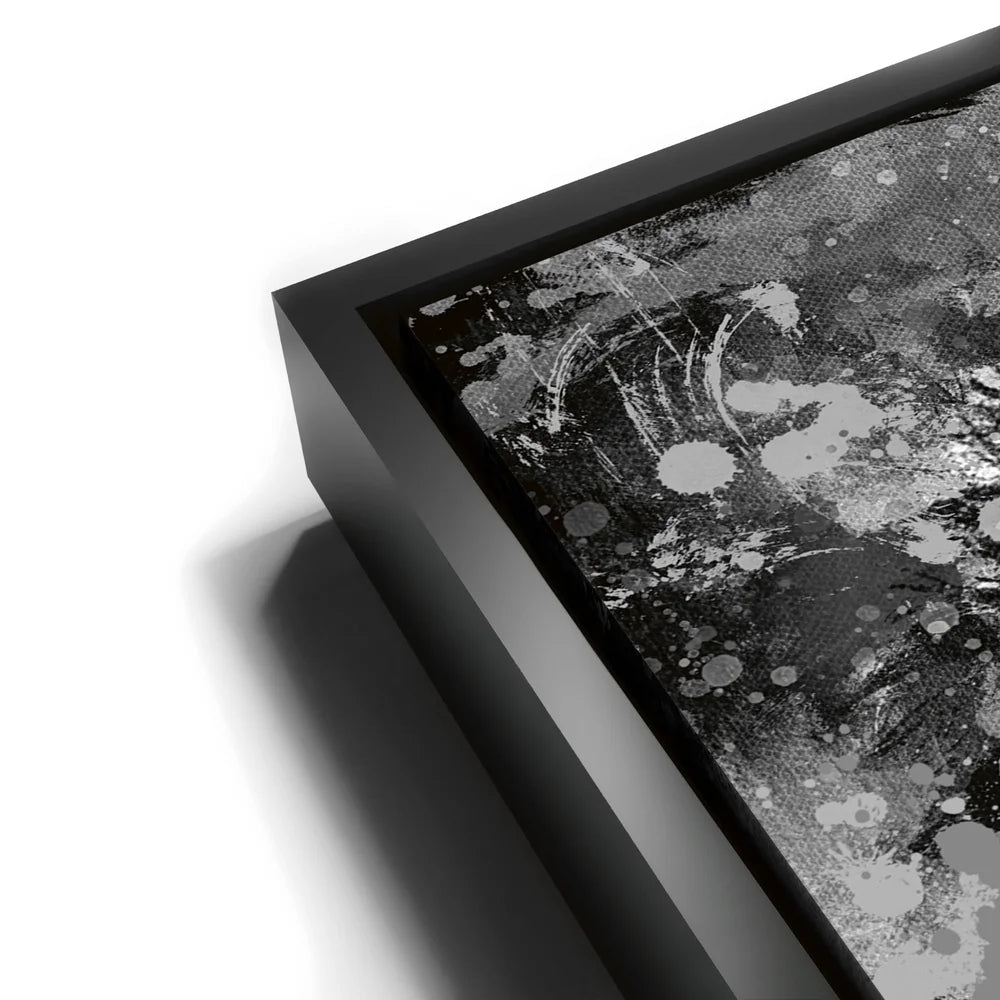 Featured image 11 for Kiss The Sky - Black & White