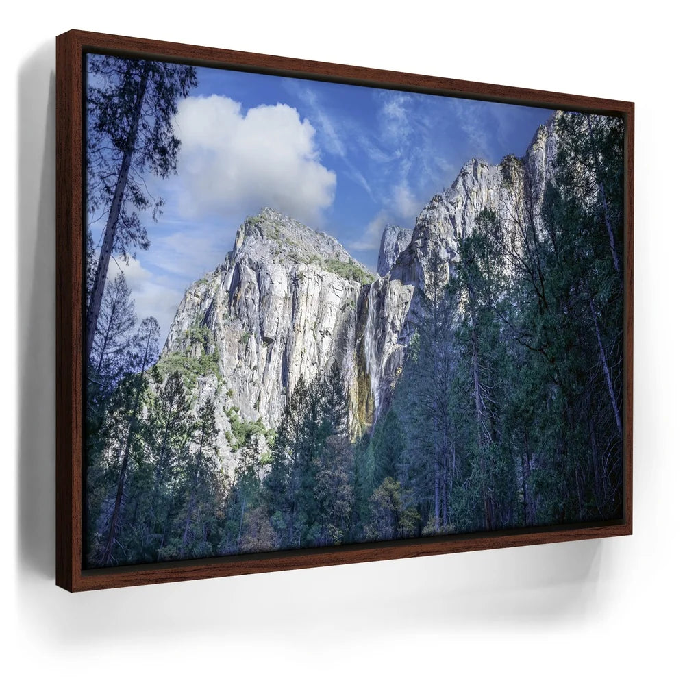 Featured image 10 for Majestic Bridalveil Fall Yosemite