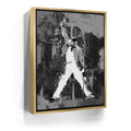 Featured image 7 for Mamaaa! - Black & White