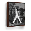 Featured image 10 for Mamaaa! - Black & White