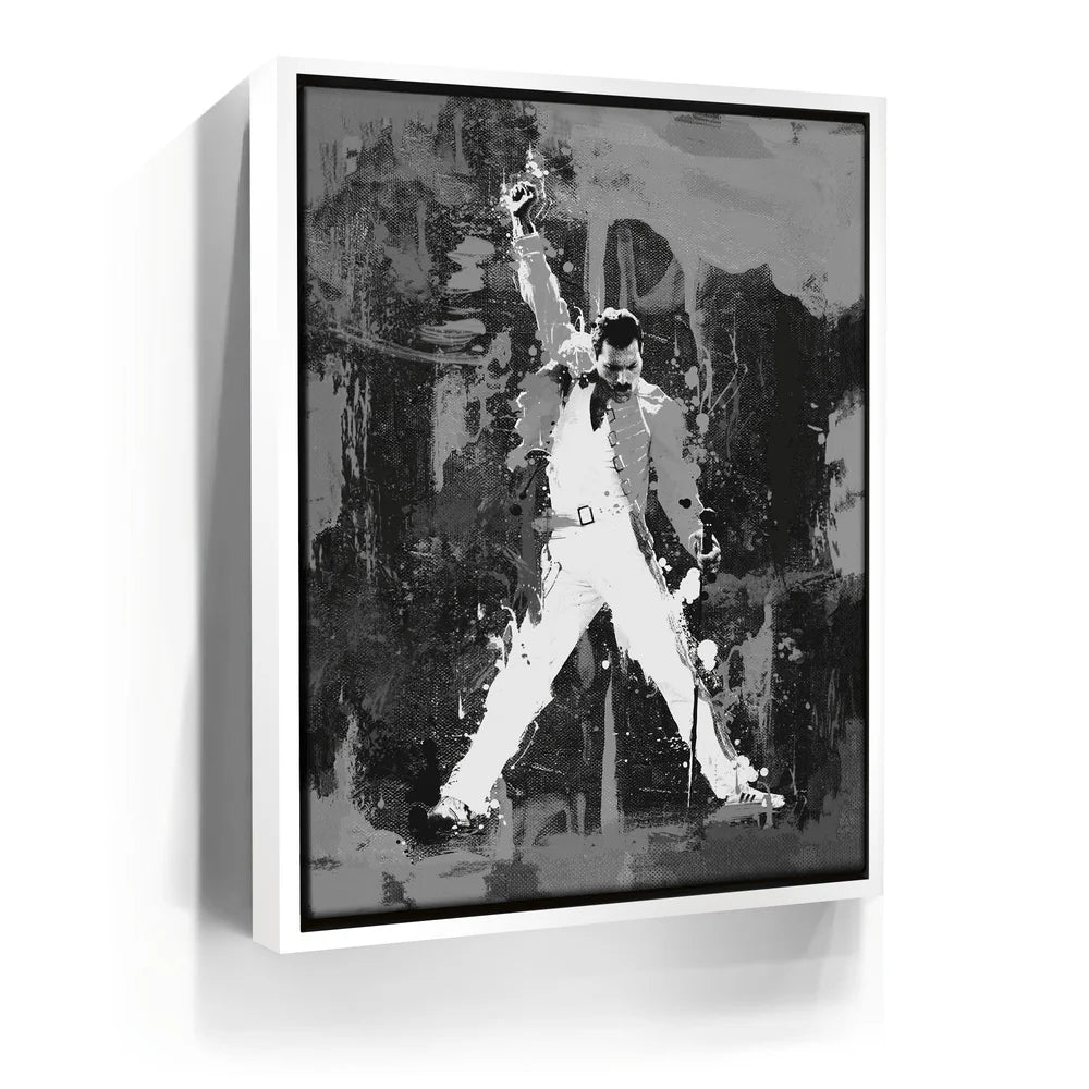 Featured image 6 for Mamaaa! - Black & White