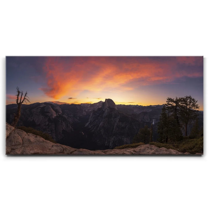 Featured image 1 for Sky Fire - Yosemite, CA