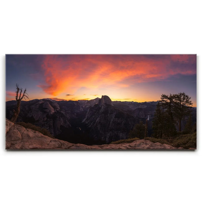 Featured image 1 for Sky Fire - Yosemite, CA