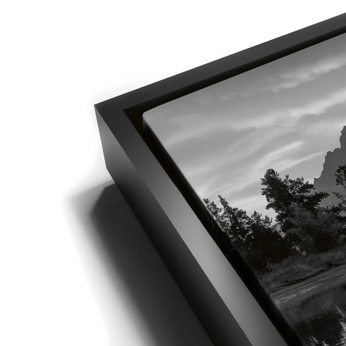 Featured image 11 for Slow Gold - Black and White