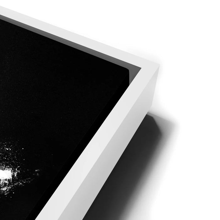 Featured image 13 for Smooth Criminal - Black & White