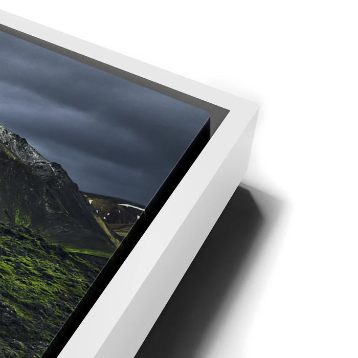 Featured image 13 for Snowy Serenity - Iceland