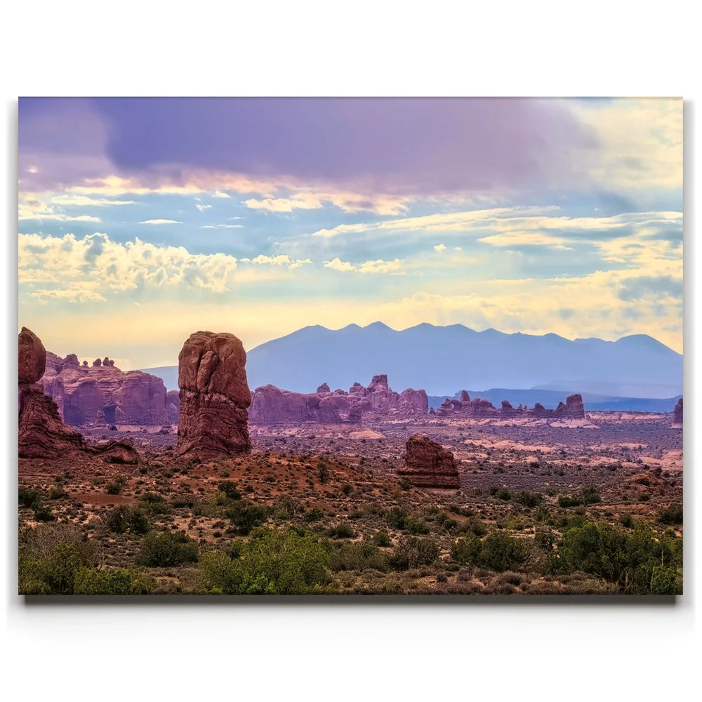 Featured image 1 for Stone Sentinel Arches National Park