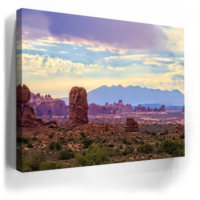 Featured image 3 for Stone Sentinel Arches National Park