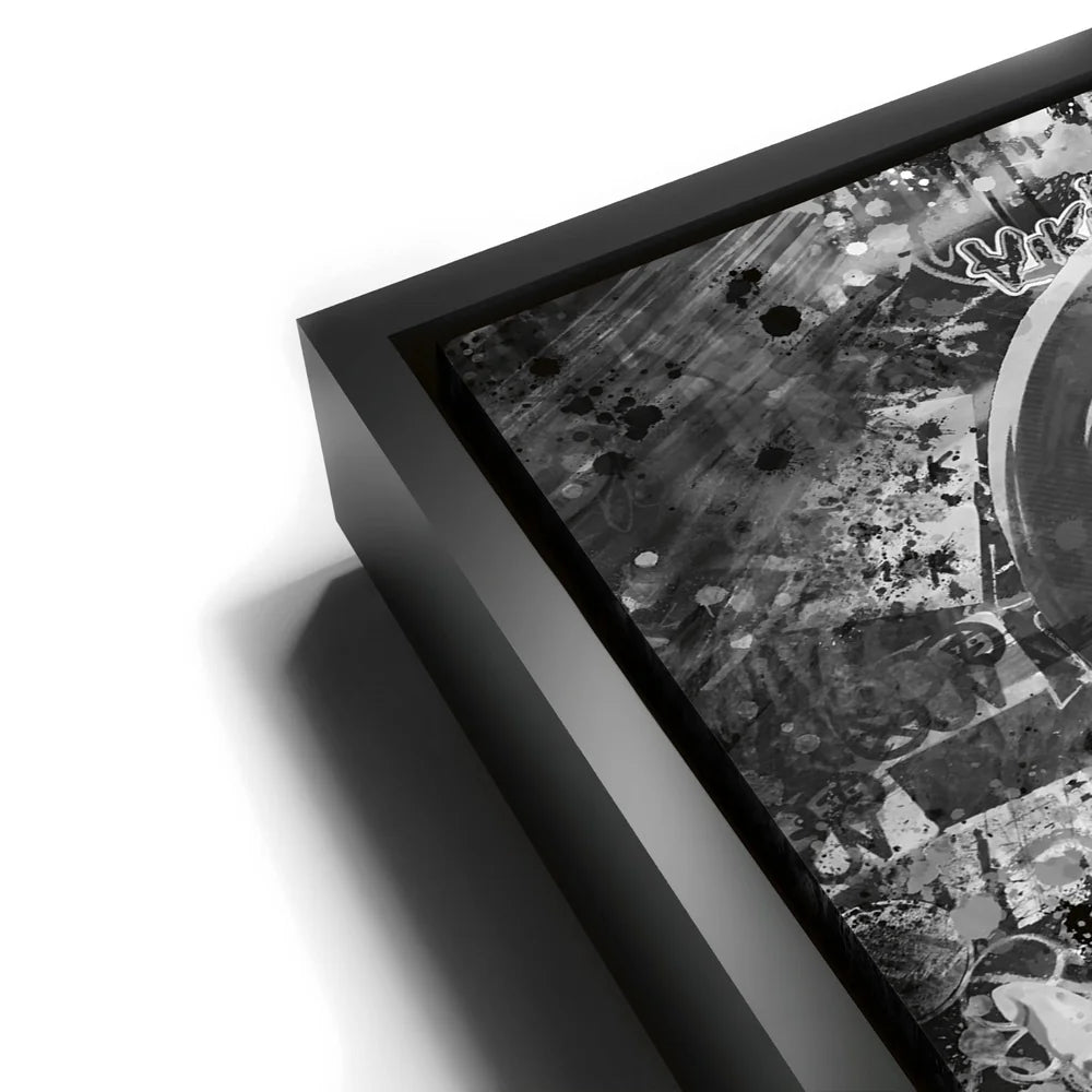 Featured image 11 for Stoney - Black & White