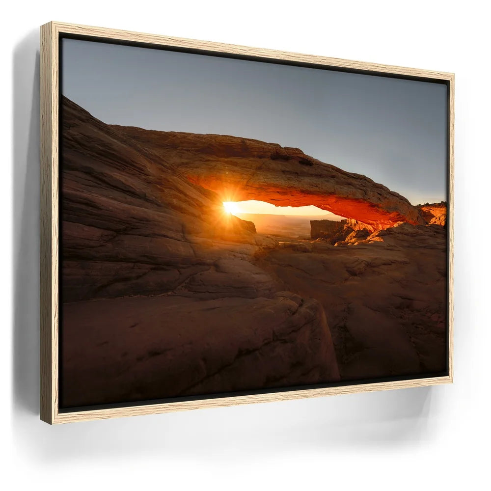Featured image 9 for Sunrise at Mesa Arch, Canyonlands NP, Utah