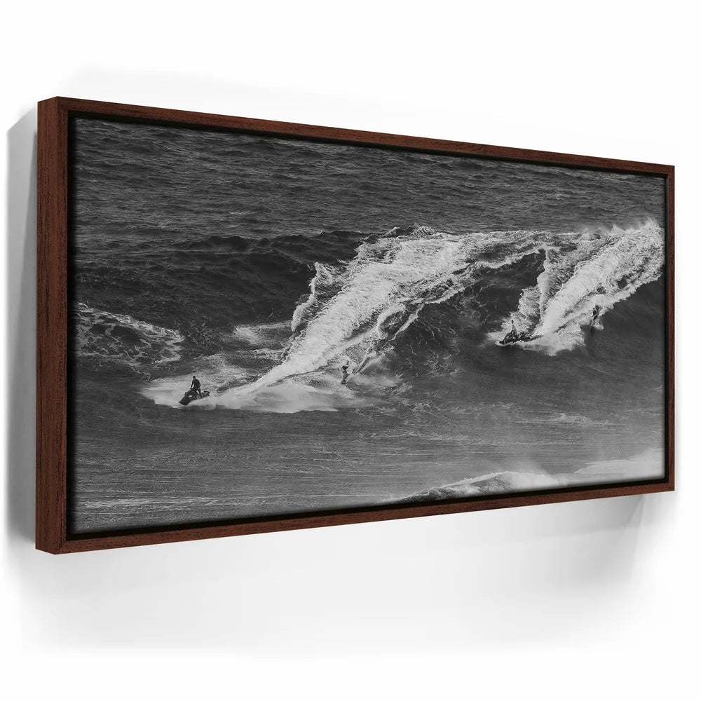 Featured image 10 for Surfing Jaws, Maui - B&W