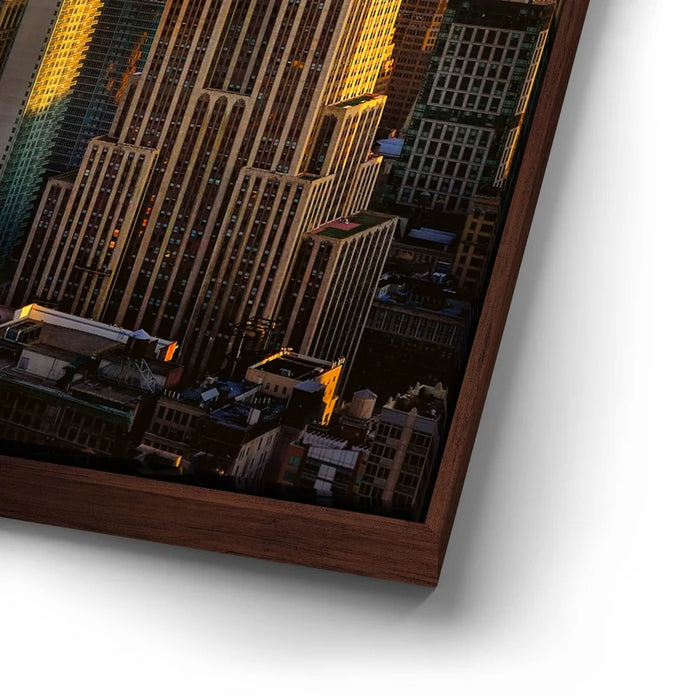 Featured image 14 for Vertical Panoramic View Of Empire State Building At Golden Hour