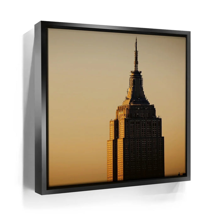 Featured image 5 for Vertical View Of The Top Of The Empire State Building At Sunrise