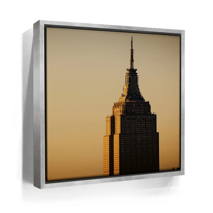 Featured image 8 for Vertical View Of The Top Of The Empire State Building At Sunrise