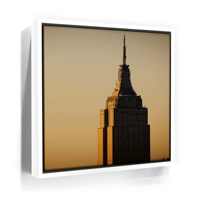 Featured image 6 for Vertical View Of The Top Of The Empire State Building At Sunrise